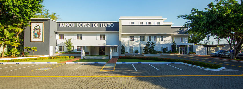 Fachada del Banco Lopez de Haro