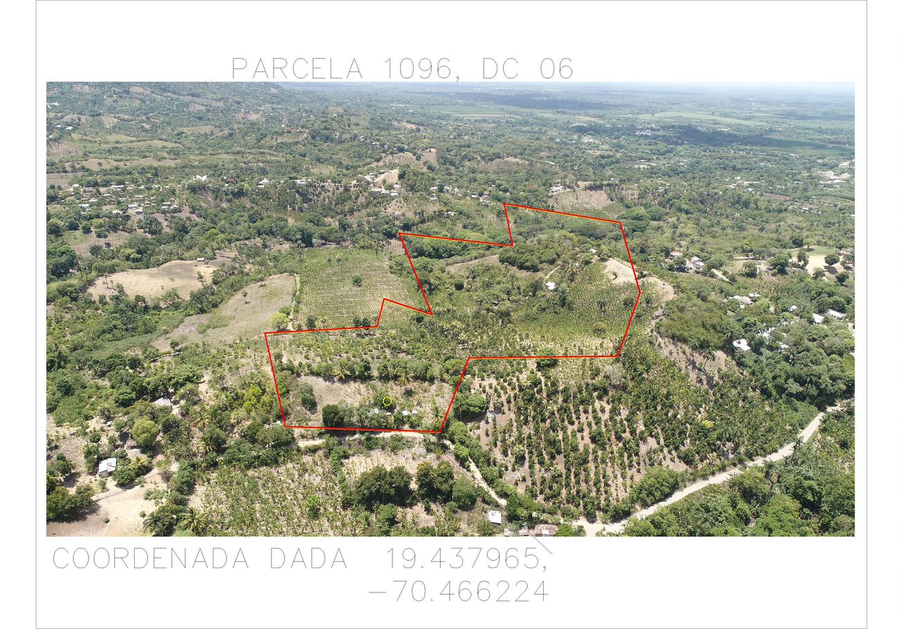 parcela marcada en foto que contiene varios solares