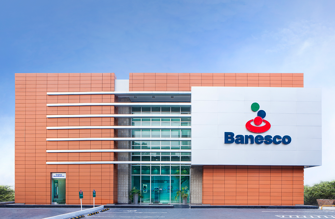 Fachada de Banesco